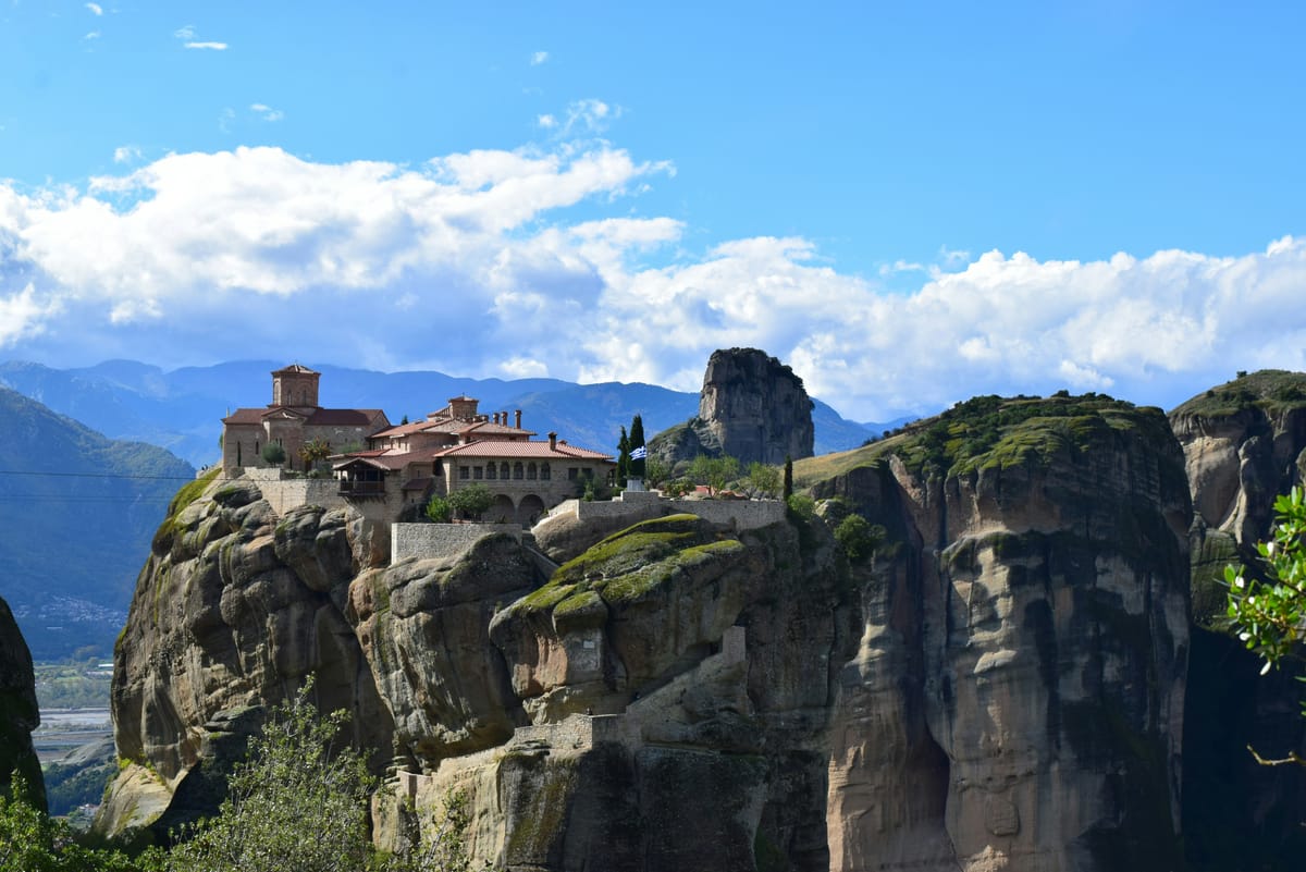 Les monastères suspendus des Météores